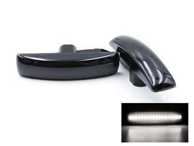 Kit Freccia Laterale a Led Side Marker Lente Nero Fume Luce Bianco Per Land