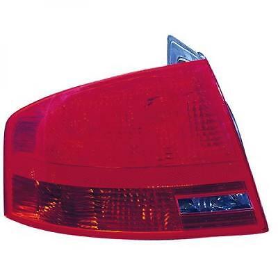 Faro fanale posteriore esterno Destro A4 04-07 solo berlina