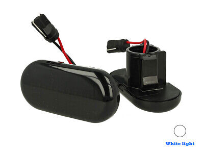 Kit Freccia Laterale a Led Side Marker Lente Nero Fume Luce Bianco Per Viv