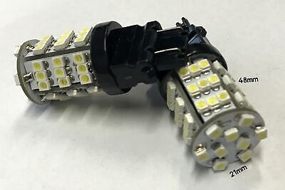 Coppia 2 Lampade Led T25 3157 P27/7W Con 54 Smd 3528 Bianco Freddo 6000K 12V 2W