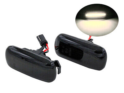 Kit Freccia Laterale a Led Side Marker Lente Nero Fume Luce Bianco Per A3