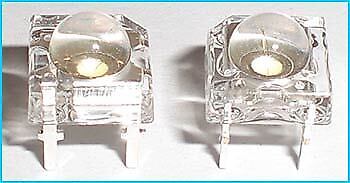 100 PZ LED F5 Super Flux diametro 5mm a 4 Piedi Bianco 6000K 3,1-3,3V <p