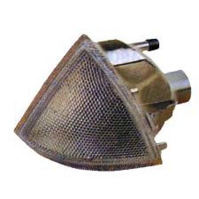 Freccia anteriore Destra AX 87-96 bianco con socket