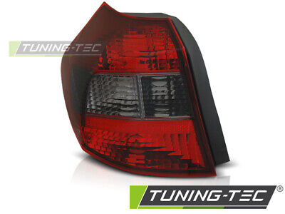 FANALE POSTERIORE ROSSO FUMO LATO SINISTRO TYC adatto per BMW E87 04-08.07
