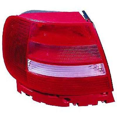 Faro fanale posteriore Sinistro A4 99-00 berlina