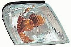 Freccia anteriore dx SPACE STAR 98-00 portalampada MR416900/MR245518