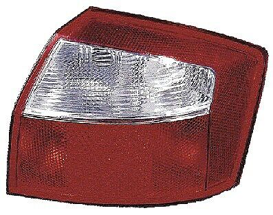 Faro posteriore dx A4 00-04 berlina