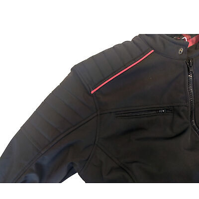 Giubbotto con logo TG.XL Giubotto realizzato in tessuto softshell impermeabile,