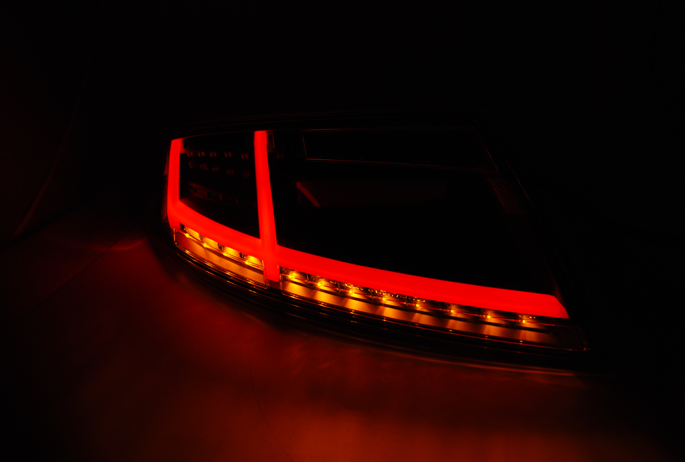 Coppia Fari Fanali Posteriori Tuning TT 04.06-02.14 Nero LED BAR