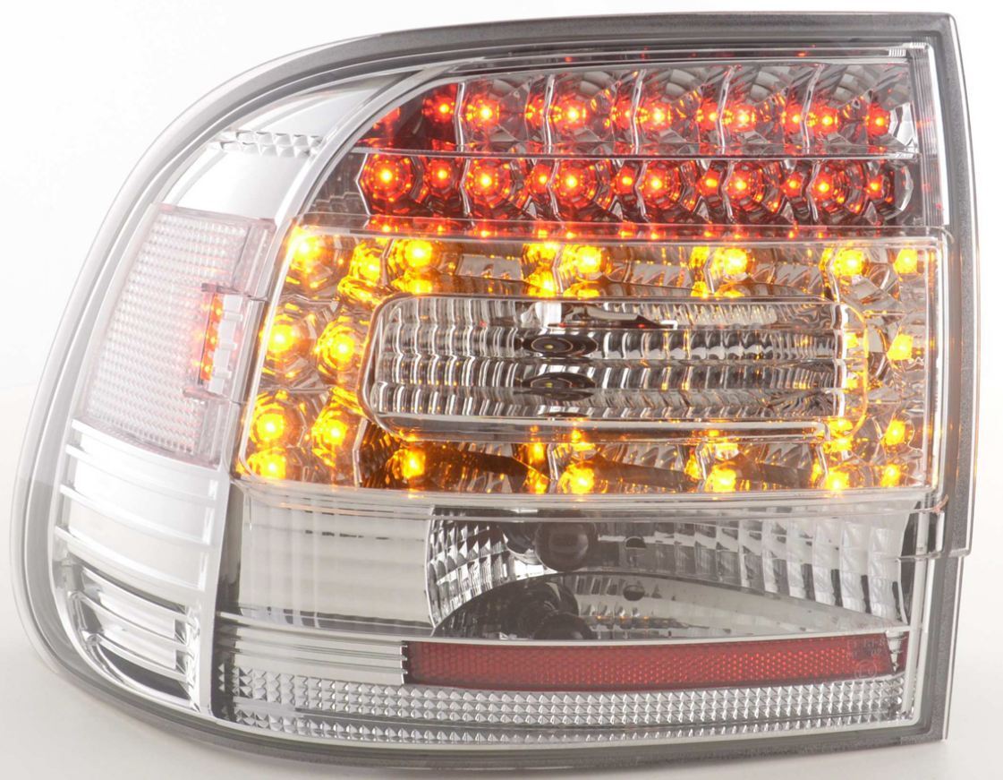 Coppia Fari Fanali posteriori Tuning a LED  Cayenne 03->06 Cromati