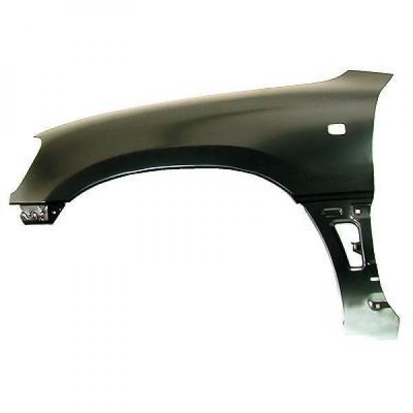 Parafango sinistro RAV 4 94-00 con foro freccia