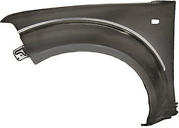 Parafango destro  PATHFINDER NAVARA 05-08 con foro freccia