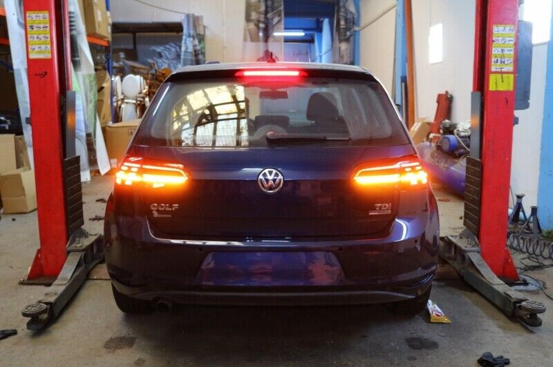 COPPIA SET FARI FANALI TUNING POSTERIORI LED FRECCIA DINAMICA GOLF 7 VII E 7.5