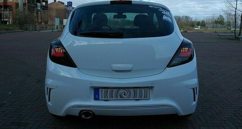 Coppia Set Kit Fari Fanali Posteriori Tuning LED Corsa D 3 porte 06-14 nero
