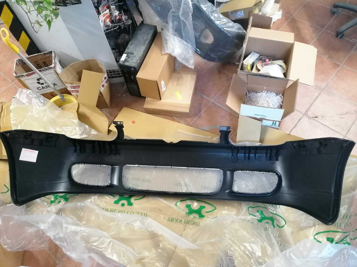 Paraurti anteriore GOLF IV 97-03 SPORTLOOK verniciabile inclusa griglia