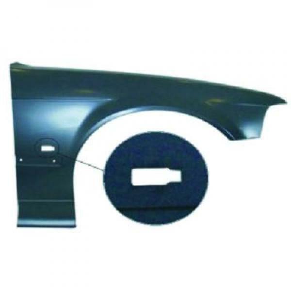 Parafango destro Serie3 E36 96-99 Berlina Touring Compact con foro freccia