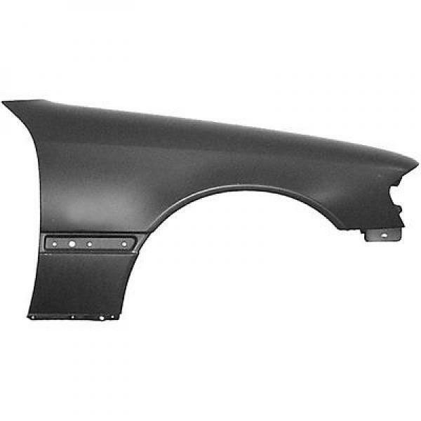 Parafango destro ClasseC W202 93-00 con foro freccia