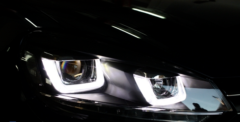 Coppia Fari Fanali Anteriori Tuning DRL led U STYLE Golf VI 6 Freccia Dinamica