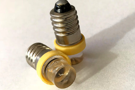 Coppia 2 Lampadine Led E10 Vite Miniatura Con 1 Colore Giallo Yellow 6V 12V