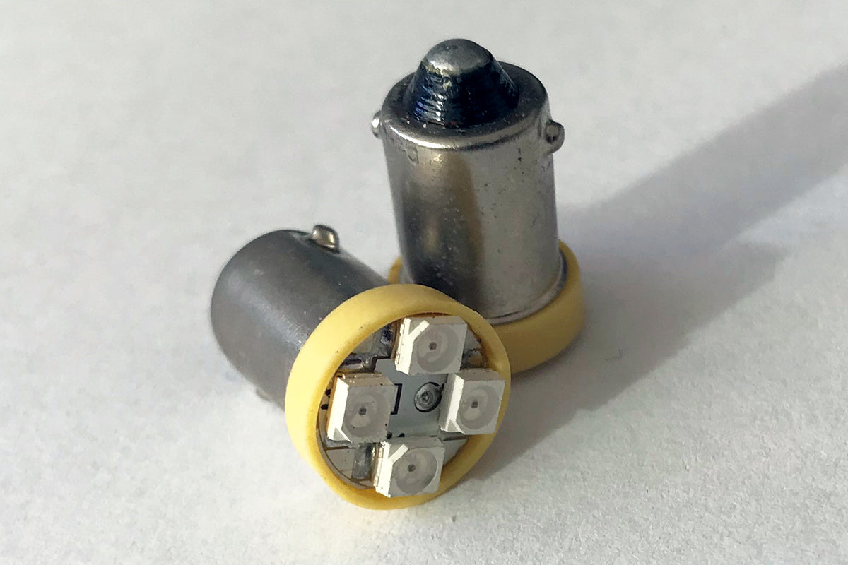 Coppia 2 Lampadine Led BA9S T4W Piedi Dritti Con 4 Smd 3528 Colore Giallo 12V