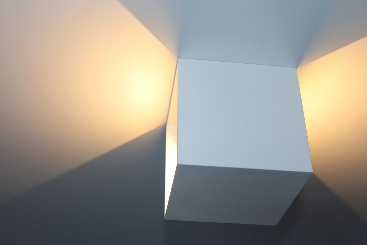 Applique Led Da Parete Brandie 6W Carcassa Bianca Quadrata Bianco Caldo IP65